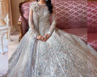 Anpassad söm Pakistansk indisk kvinna bröllop brud maxiklänning tung broderad Lehenga Choli Anarkali designer Nikkah Mehendi klänning