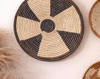 Medium Patterned Woven Wall Plate