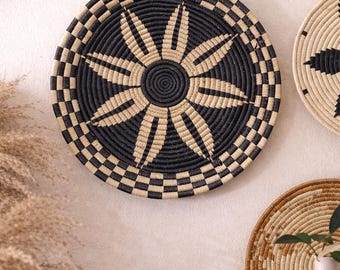 Medium Patterned Woven Wall Plate