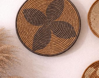Medium Patterned Woven Wall Plate