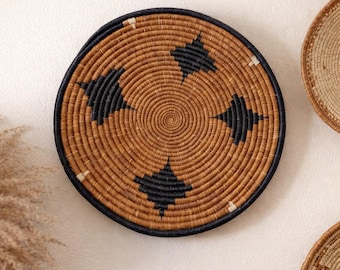 Medium Patterned Woven Wall Plate