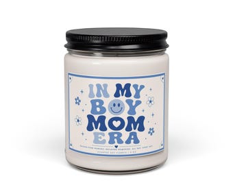 Vela de soja perfumada Boy Mom Era, 255g, cera natural, montada nos EUA