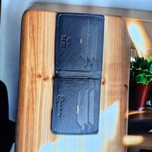 Carteira de couro com porta-cartões RFID seguro