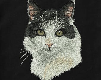 Tuxedo Cat Embroidery Design: Realistic Black and White Face (5x7 Hoop, Digital File)