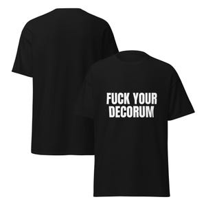 Decorum Tshirt