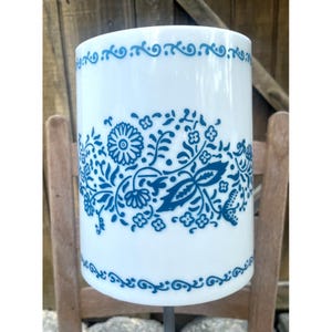 Paralume vintage Corning Ware blu fiordaliso riciclato - Percolatore Pyroceram trasformato in lampada - Arredamento retrò in stile rustico