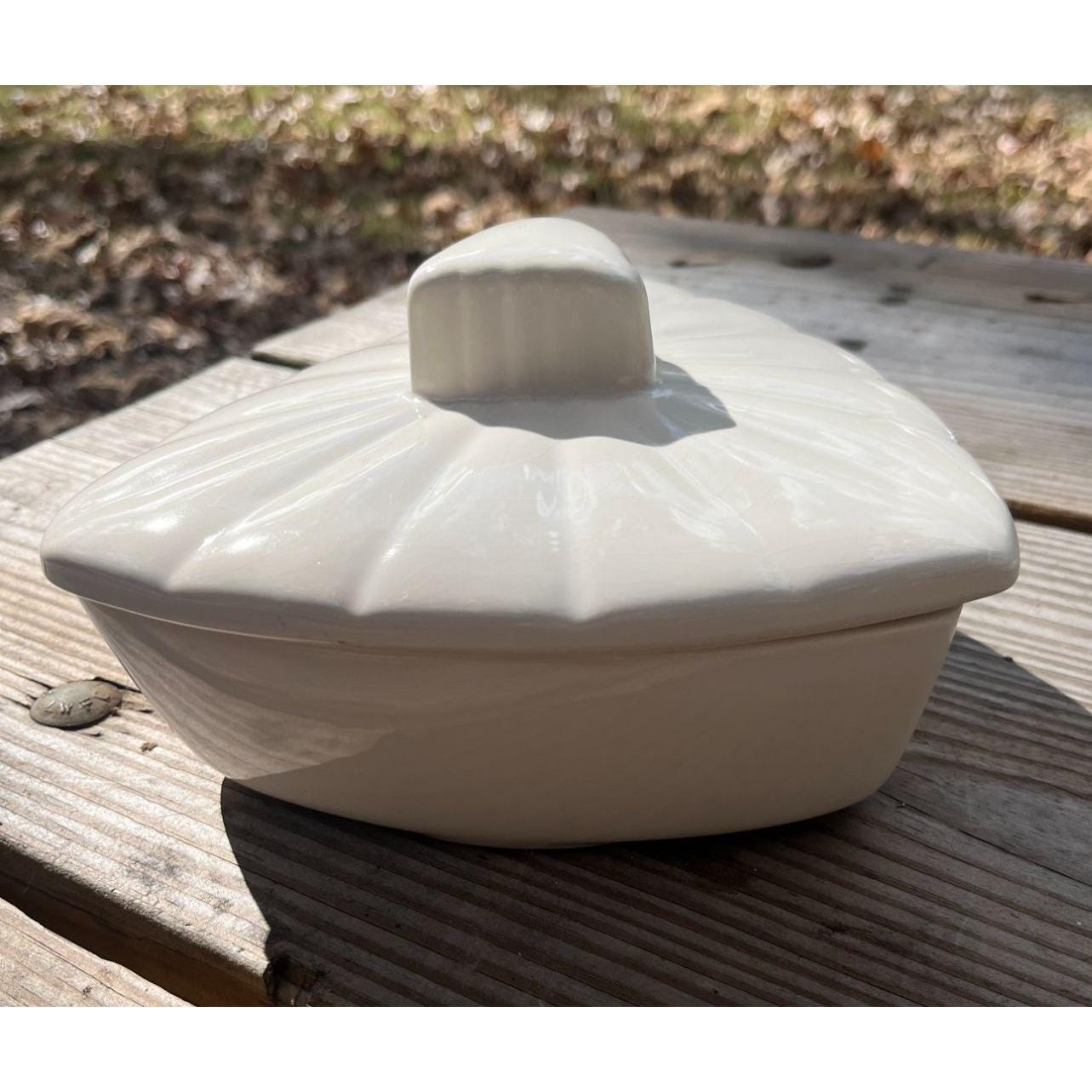 ミッドセンチュリーモダン　陶器 ミッドセンチュリーモダン 三角形のボウル（蓋付き） カリフォルニア