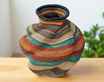 Handgemaakte geweven vaasmand – bolgariet, decor Afrikaans boho