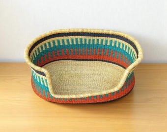 Handwoven Bolga Dog Bed Basket: African Artisan Pet Furniture