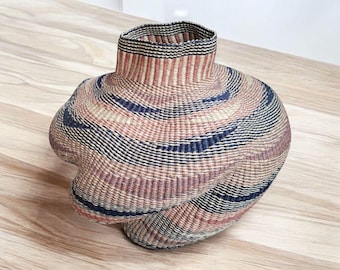 Handwoven Bolga Pot Basket, African Woven Decor, Elephant Grass