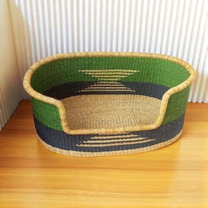 Handwoven Bolga Dog Bed Basket: Green & Black Elephant Grass
