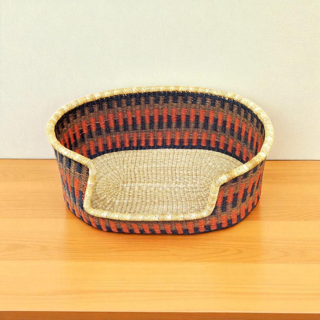 手編みのボルガ犬用ベッドバスケット：レッド＆ネイビーのエレファント