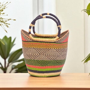 Panier du marché Bolga - Sac fourre-tout africain tissé à la main avec poignées emballées, panier en paille respectueux de l'environnement, sac de shopping ou de rangement du Ghana