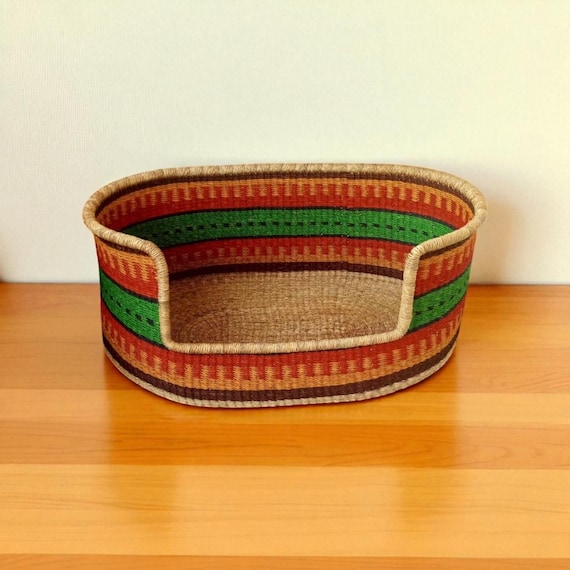 手作りのボルガ犬用ベッドバスケット：環境に優しい編み込みペット家具