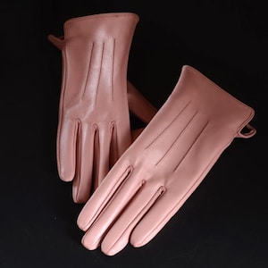 Pink Sheepskin Leather Driving Gloves: Women&#39;s Winter Accessories