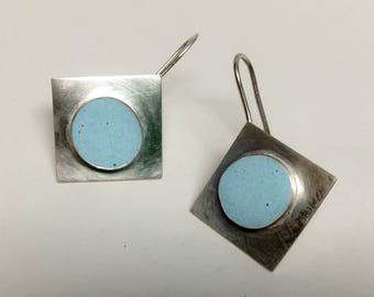 Square shaped sterling silver earrindd with aqua resin