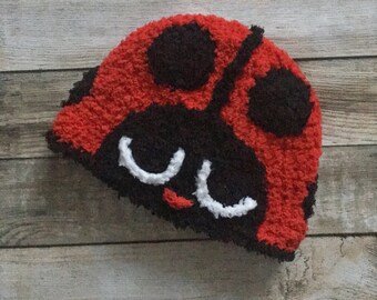 PRE-ORDER 12 to 24m Ladybug Beetle Critter Beanie, Crochet Girl & Boy Toddler Bug Hat, Red and Black Spotty Ladybird Childrens Costume Idea