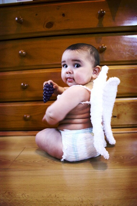 White Crochet Fairy Sitter Photo Prop Dress Up Gift Angelic Christmas Costume For Girls and Boys 6 to 12m Little Cherub Baby Angel Wings