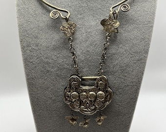 Vintage Fengshui Flower Butterfly Silvertone Longevity Lock Necklace Etched Ring