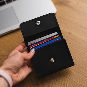 Porta carte con patta, Porta biglietti da visita in pelle, Portafoglio porta carte di credito con bottone automatico, Porta biglietti da visita, Porta biglietti da visita personalizzato