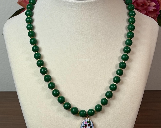 New 2026 Necklace Collection - A collection full of colorful gemstones and cristals, with delicate flower charms. Prices and lenght varies