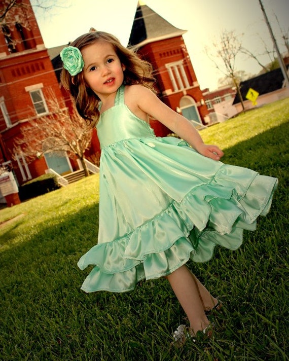 Items similar to Girls Mint Green Flower Girl Dress, Girls Green Dress