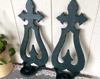 Middeleeuwse gotische wandkandelaar set van 2, metalen bosgroene Castlecore kandelaars