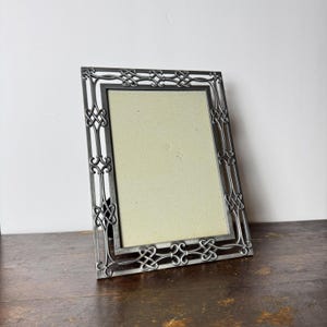 Vintage Celtic Knot Metal Picture Frame, Pewter Silver 5x7 Photo Display