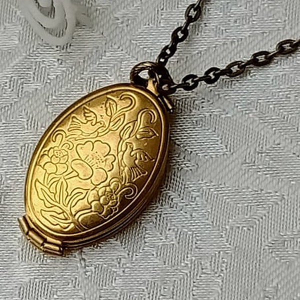 Brass  Folding Locket Necklace, Locket Necklace , Flower detail Locket, Four Photo Locket Necklace, Mothers Day Gift, Birthday Gift