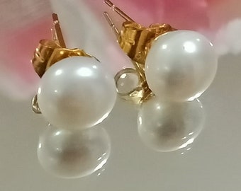 Genuine Freshwater WHITE Pearl Stud Earrings 9mm Silver Gold Push Back earrings Classic Earrings