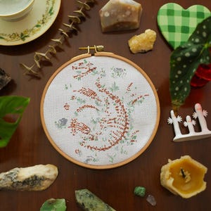 Dino Skeleton Cross Stitch Pattern PDF, Dinosaur, T-Rex, Oddities, Cottegecore, Bones, Green, Easy Crafts, Simple PDF Downloadable