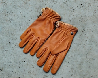 Klassieke vintage motorrijhandschoenen gemaakt van echt leer met elegant stiksel, echt leer, winterhandschoenen, autohandschoenen