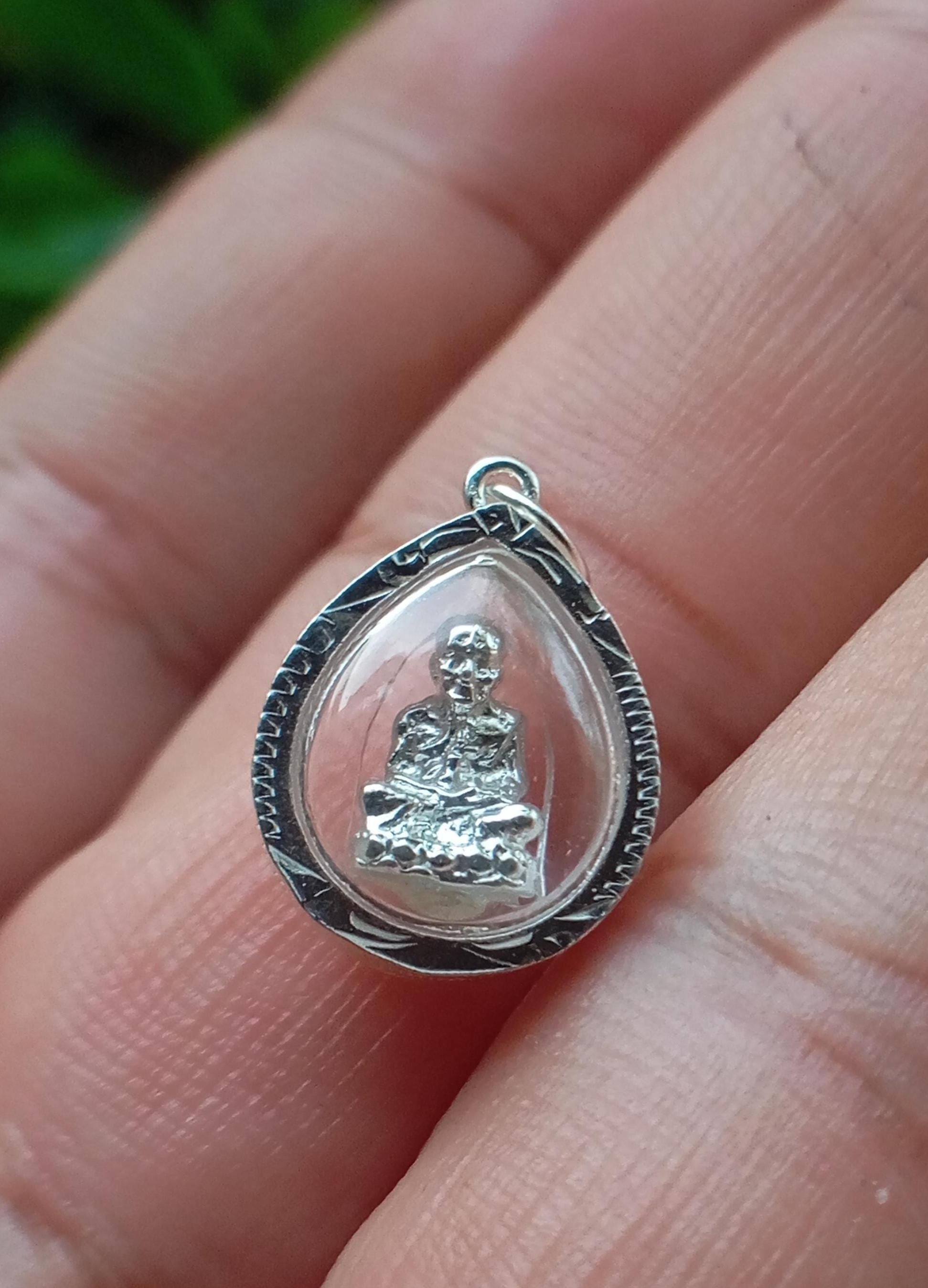 Luang pu tim - Etsy 日本
