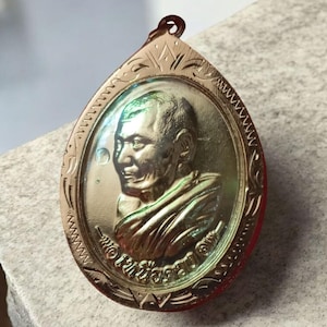 Phra Lp Sila Sirichanto Thai Amulet Blessed Monk Coin Gold Pendant Talisman Sacred Protection Charm Spiritual Magic lucky rich Buddhist Gift