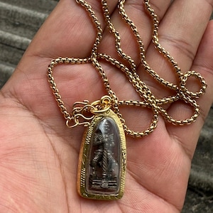 Phra Thao Wessuwan Amulet Necklace Giant Guardian Thai Buddha Gold Plated Pendant Sacred Talisman Wealth Fortune Protection Charm 18 inch