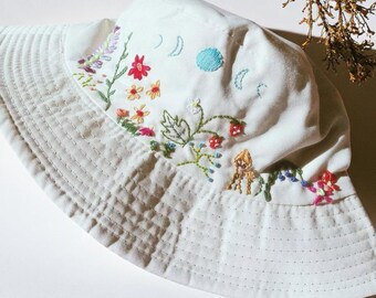 Vintage Floral Bouquet Hand-embroidered Bucket Hat, Summer  display picture 3