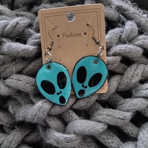 Handmade Dandadan Anime Earrings | Resin-Coated Fan Art Jewelry | Manga-Inspired Gifts for Otaku & Anime Lovers