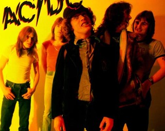 AC/DC: Live CD &#39;Record Bar&#39; Managers Executives Convention, Nashville, August 8, 1978 Angus Young, Bon Scott