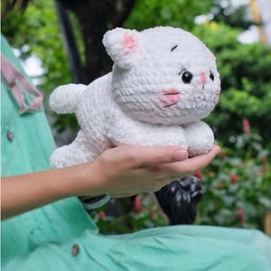 Easy amigurumi crochet toy cat digital PDF PATTERN good for beginner, the little white kitten pattern