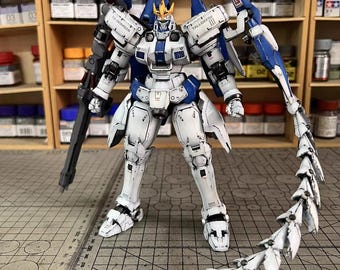 Kit de modelo MG Tallgeese III construido y pintado por AeroModelBuild 1/100