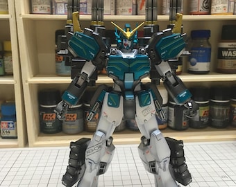 塗装済みプレミアム（限定版）バンダイ MG 1/100「アルトロンガンダム