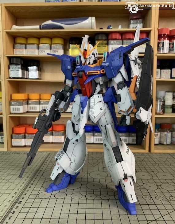 Pre-built Painted Gundam Lindwurm RE/100 Scale | Custom Finish
