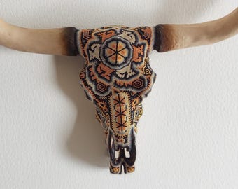 Huichol Beaded Bull Skull – Medium Resin Wall Decor – Indigenous Mexican Art – Peyote & Strength Symbols – Handmade Wixarika Folk Art