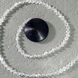 Anti-splash fountain chain - splash reducing line