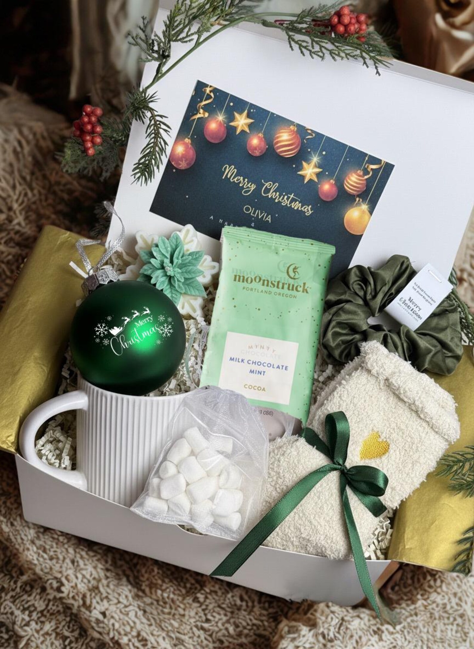Cozy Winter Gift Box With Personalized Ornament, Holiday Gift for Her ...