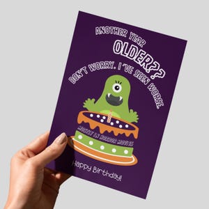 Cartão de aniversário engraçado de monstro – modelo editável do Canva
