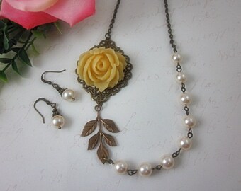 Cream Rose with creamrose swarovski pearls Necklace and matching Earrings Set.  Wedding. Bridal Jewelry.