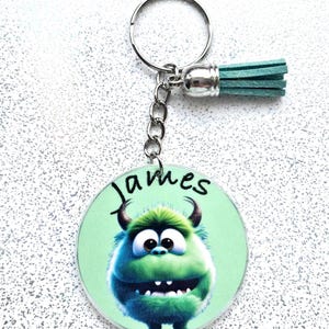 Personalised alien monster keyring. keyring with name.
