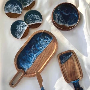 Ocean Resin Serving Board Set – Handmade Charcuterie & Cheese Board, Coastal Kitchen Decor Gift