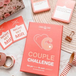 Kartenspiel Couple Challenge | Kartenspiel für Paare | Pärchenspiel | Ausgefallenes Geschenk zum Valentinstag | CARDS & CAKE®